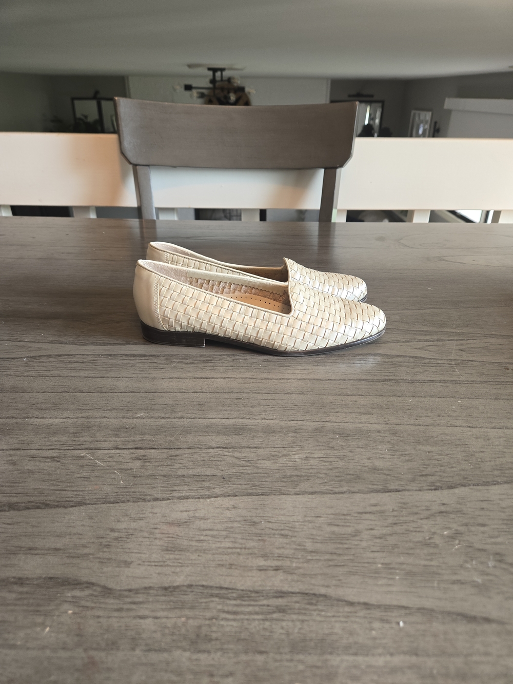 Trotters Cream Woven Slip-On Loafers